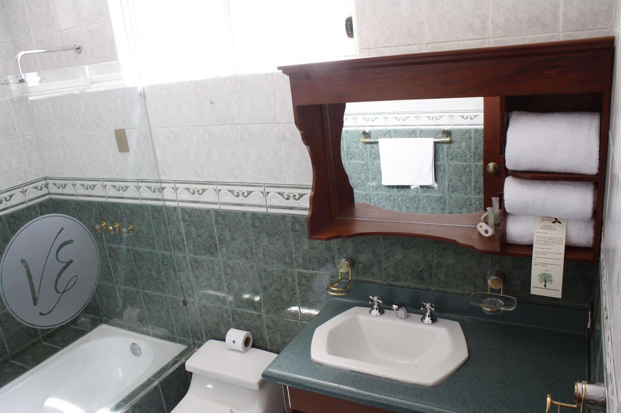 קואנקה Villa Emilia Hostal מראה חיצוני תמונה